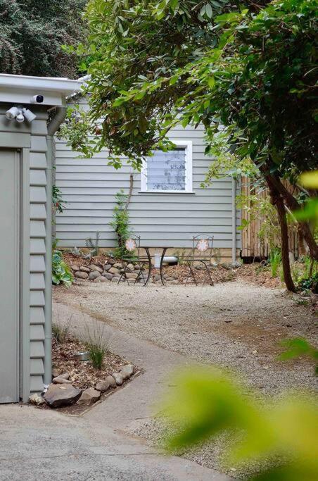 Harrys House Warburton - Peaceful Riverside Cottage In The Perfect Location Exteriér fotografie